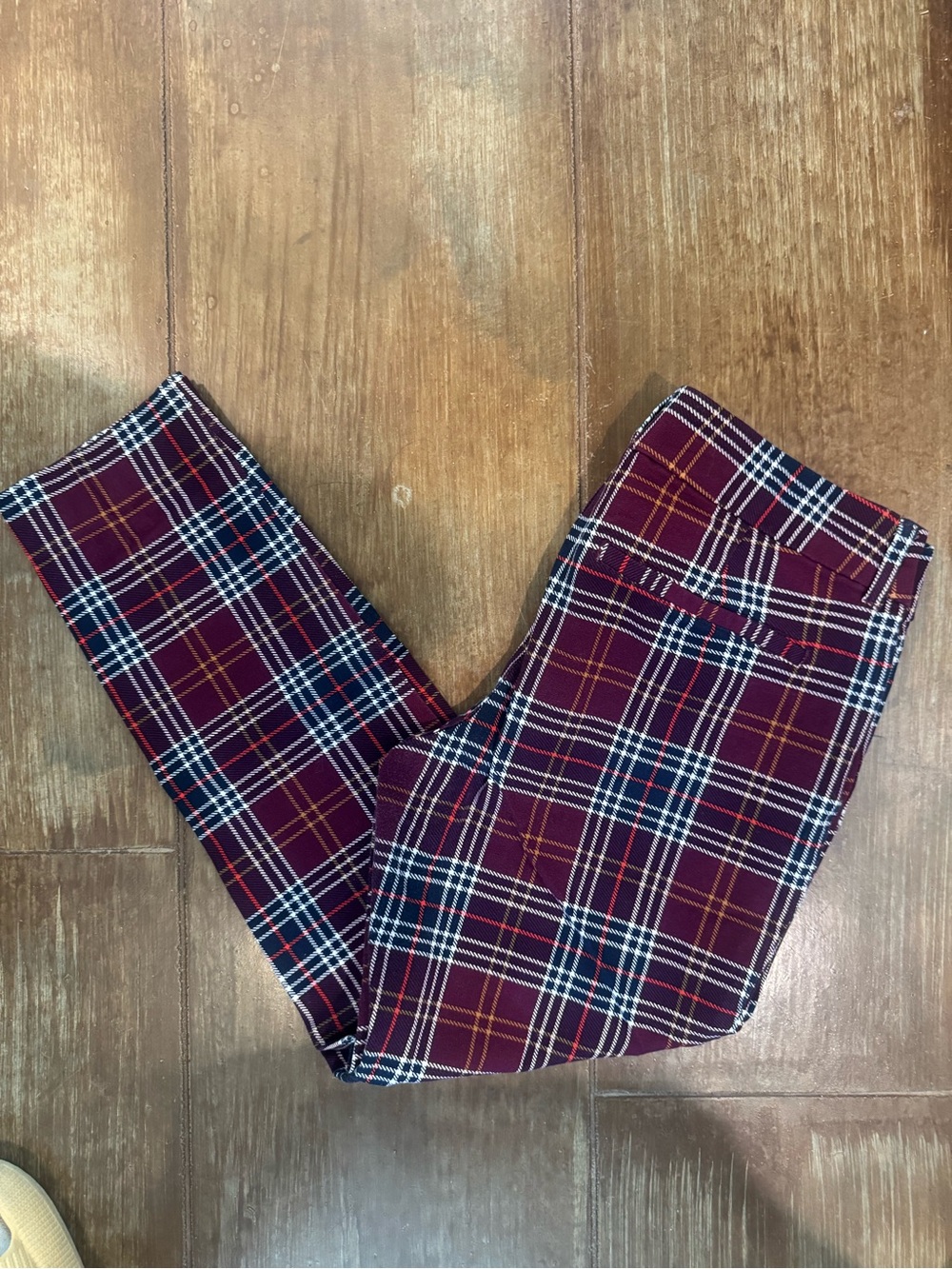 Women’s Old navy pixie Burgundy Plaid Stretch Dress Pants
